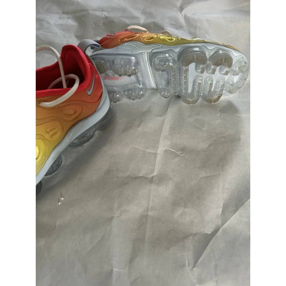 Nike Air‎ Vapormax Plus Sunrise Womens CW5593-400 Size 5 Yellow Orange EUC